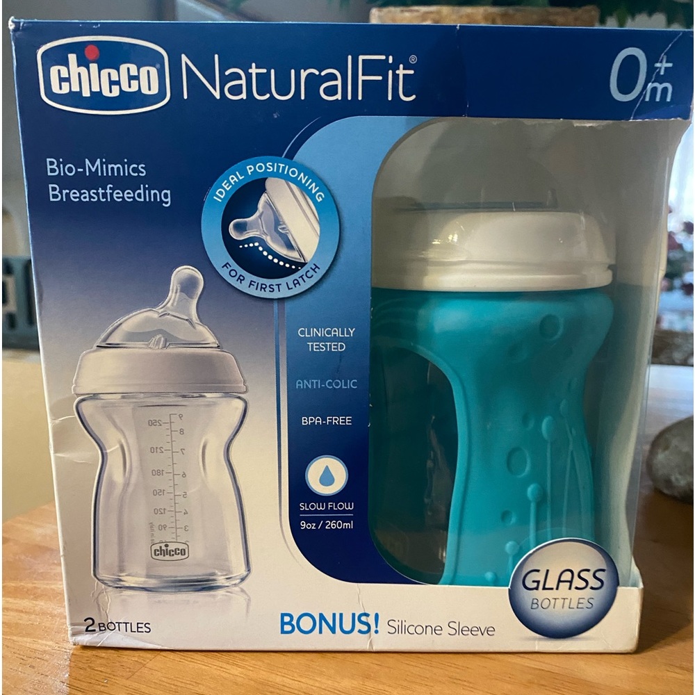 NEW! Chicco Naturalfit Glass Baby Bottle 2 Pack. Anti Colic. New Born